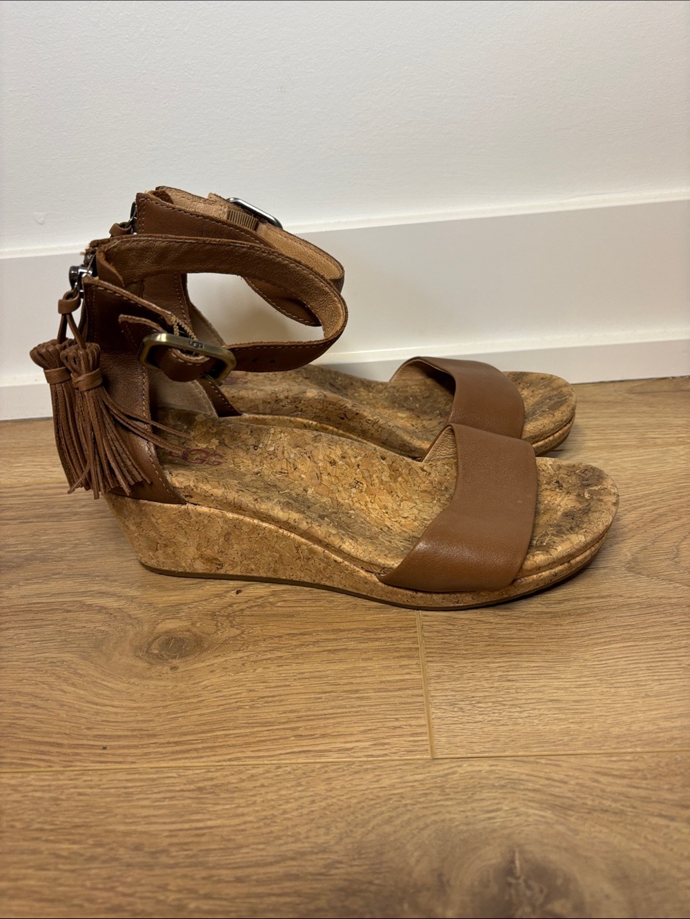 UGG Zoe Tan Leather Cork Wedge Sandals – Women’s Size 6